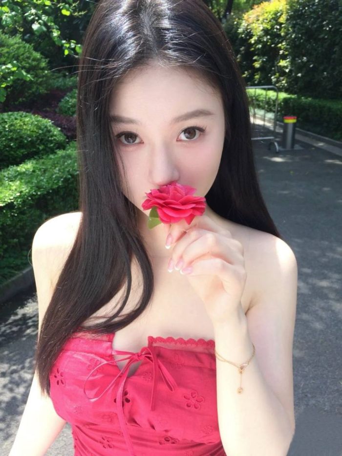 兼职女生Milk