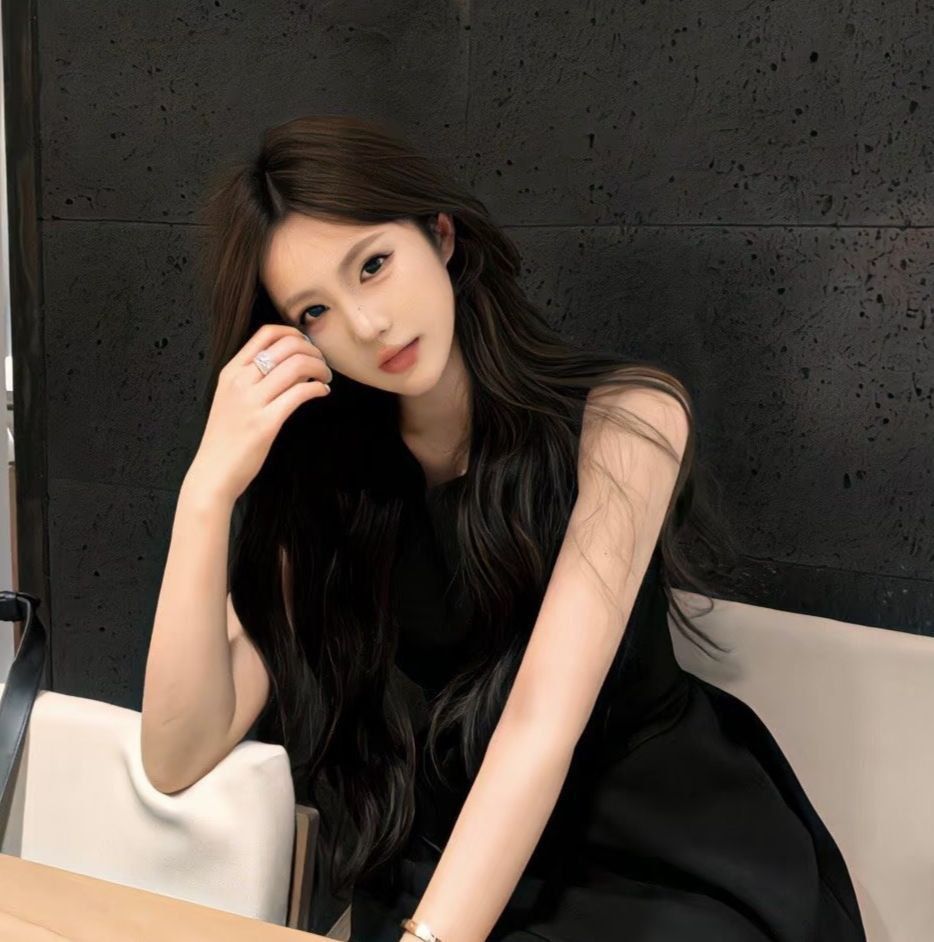 兼职女生安然