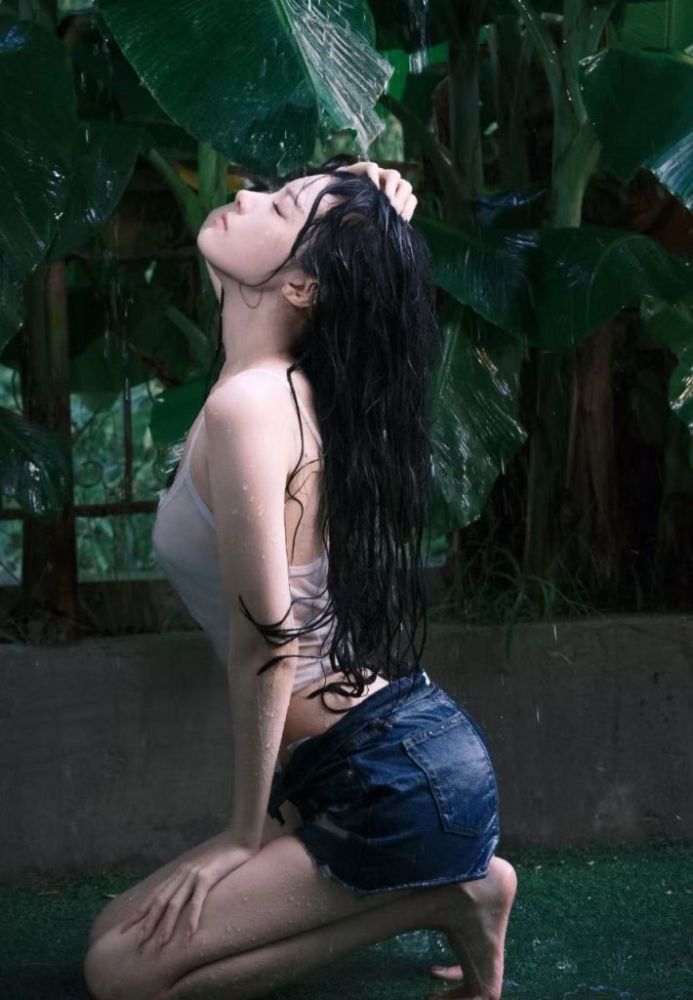 在读女生张禾禾