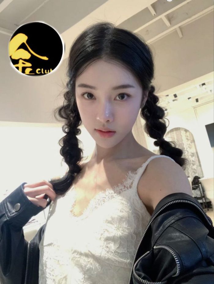 真实留学生研究生生在读纯天然妈生脸：Elena