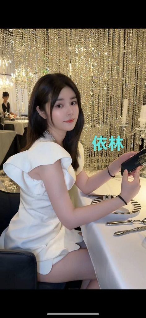 😍实力战报好评宝宝🤩依林❤️Elaine❤️  ➡️23岁😍真实00后, 特别会讨人欢心，高情商聊天🤩+粘人