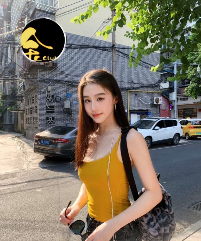 知性优雅大方冷白皮：娜娜