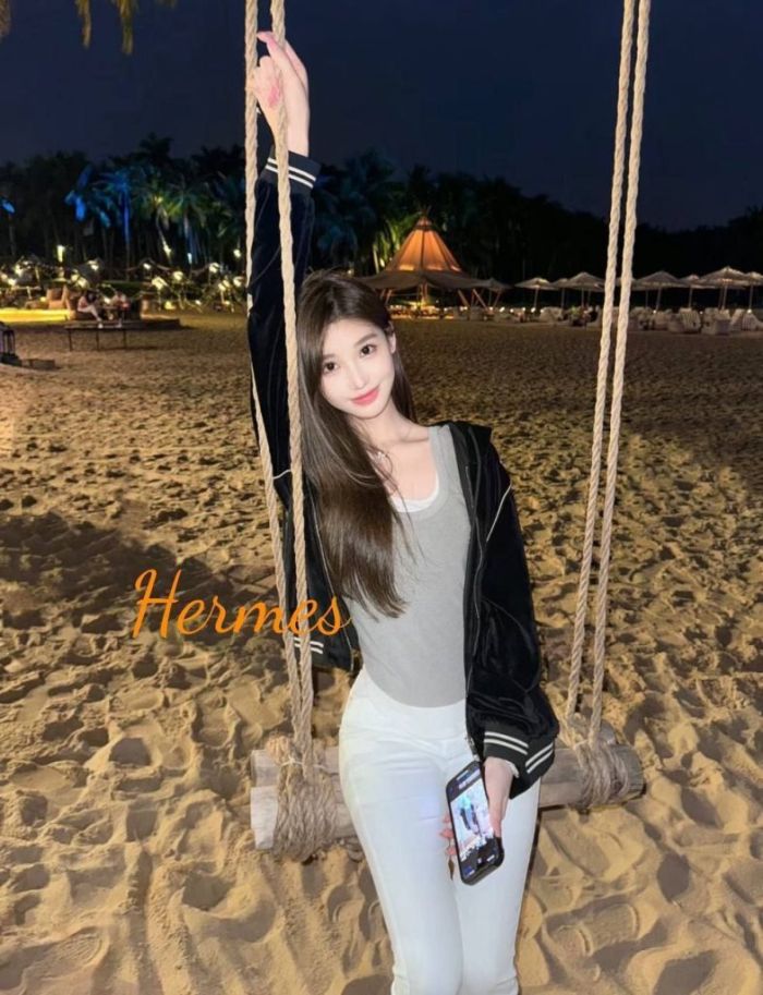 ♏️Hermes♍️  🎀名媛风～留学生兼职～顶美甜妹