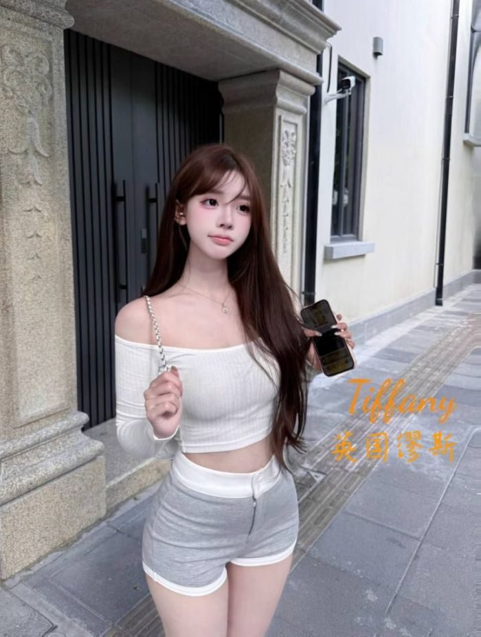♏️Tiffany♍️  🎀小萌妹～英国留学生～皮肤白皙