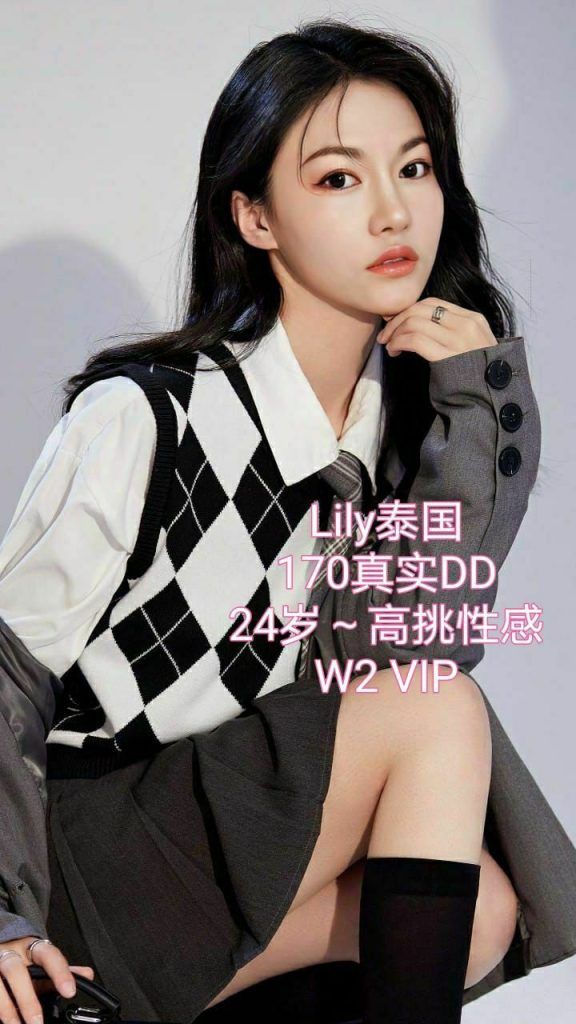 💋快来围观🌝看看谁回来啦  🌈泰国模特😻Lily  曾经选美季军的她 170DD 大长腿 28岁48kg