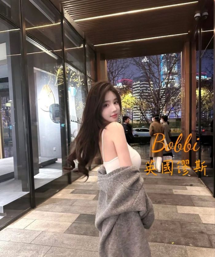 ♏️Bobbi♍️英國缪斯🎀05年甜妹，撒嬌奶音，高中校花清純款