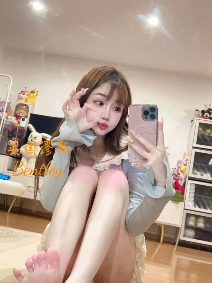 ♏️Bentley♍️  🎀調皮娃娃臉學妹，全身雪白，性格溫柔傾偈舒服