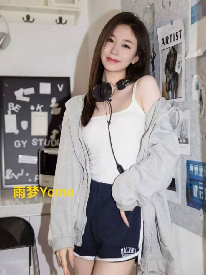 ❤️雨梦🌼Yomo❤️  10000%本人照片👍  💋160C❤️25岁❤️温柔小萝莉