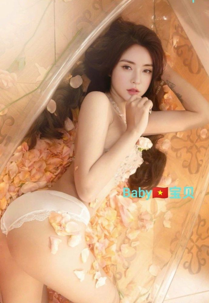 😍越南🇻🇳Baby宝贝😍  绝对00后🤩漂亮如模特，气质好， 165cm/48kg/EE大乳