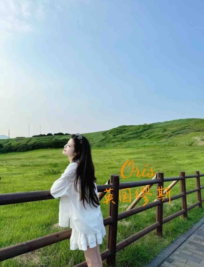 ♏ ️ Oris ♍英国缪斯🎀知性美少女，笑起嚟甜美可愛，長腿美少女