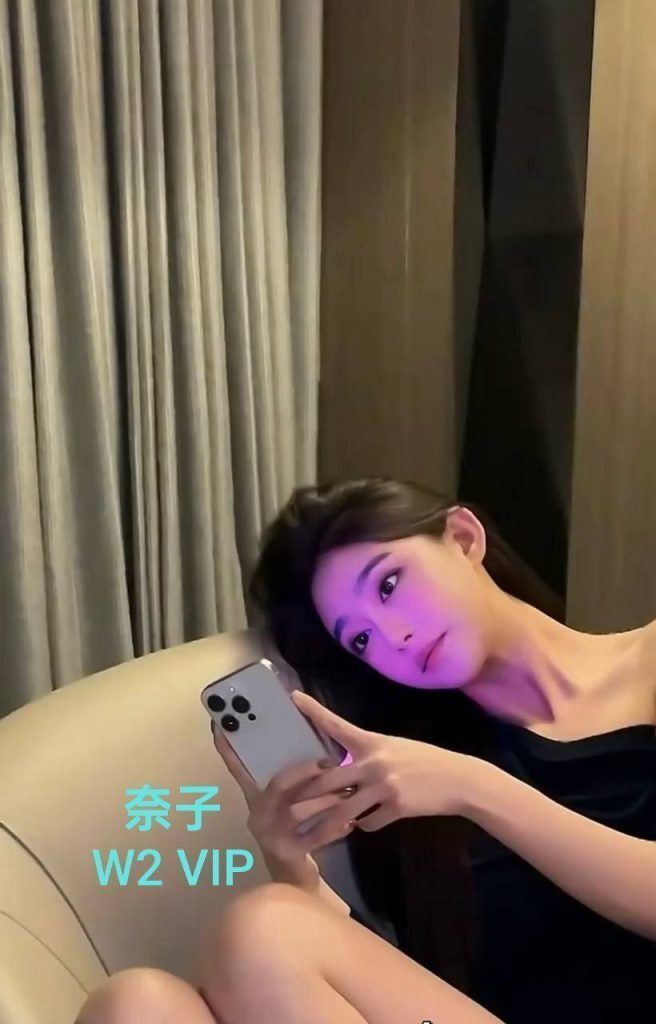❤️奈子❤️车模👍1000000%真人资料  😍身高172厘米,99斤，F杯！  丰乳肥臀