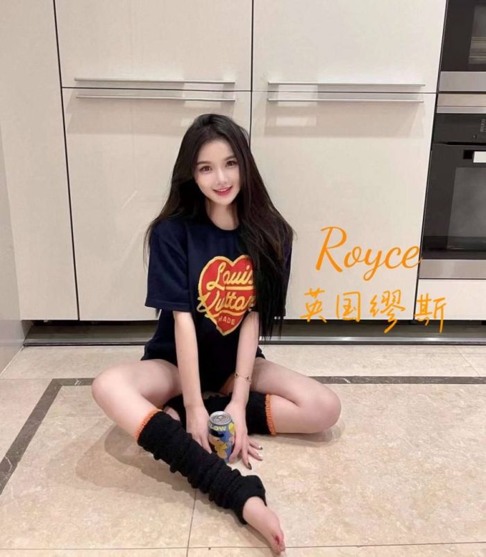 ♏ ️ Royce ♍英國缪斯🎀加拿大🇨🇦留學生，乖巧聽話，瘦小細粒