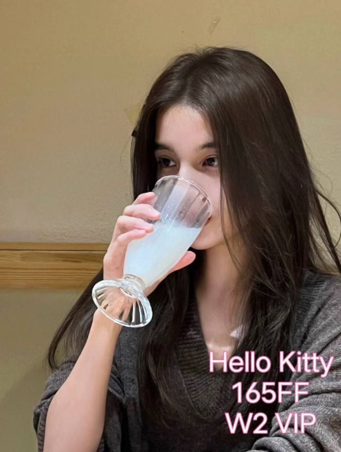 ❤Hello❤Kitty❤FF奶胸  🔥清纯学生当面可验学生证🔥仅出访  165FF校花！24岁上粉下嫩🤩48KG