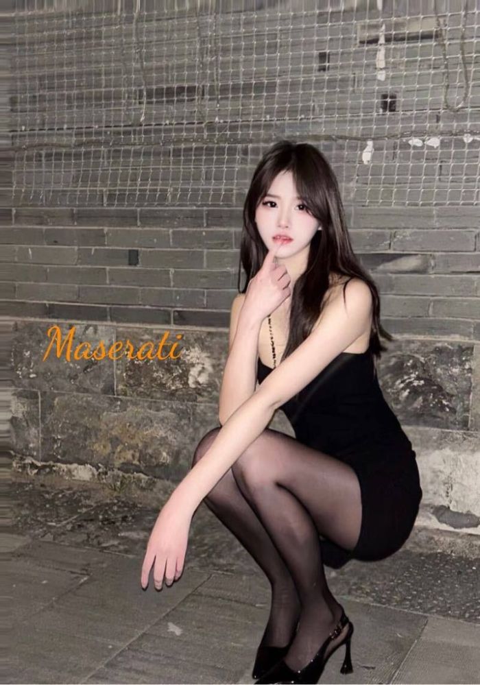 ♏️Maserati♍️知性美少女，独家资源，笑起来甜美可爱，长腿美少女，高端高品位🎀