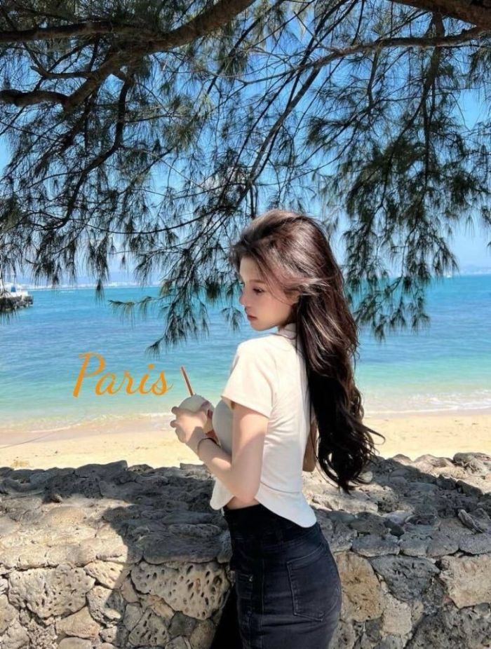 ♏ ️ Paris ♍英國缪斯🎀留學生，可鹽可甜，19歲啵啵脆，性格活潑