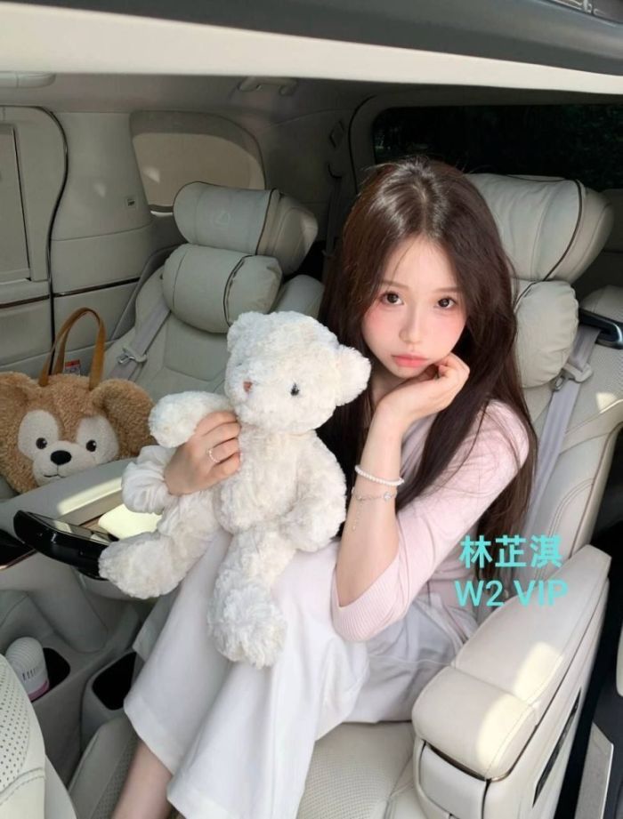 🆕新🆕人🆕到🆕  🤩林芷淇🤩Lindsay🤩  😊同一个城市🏨不同的角落🖼  网红脸❤️服务系小美女