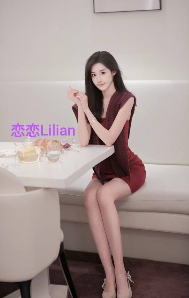 会粤语🔥新人到🔥高端学生🔥  🧜‍♀恋恋Lilian🧜‍♀漂亮美人鱼🧜‍♀  经济学专业毕业