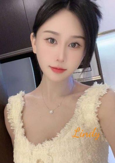 ♏️Lindy♍️英國缪斯🎀乖巧小网红，全身雪白